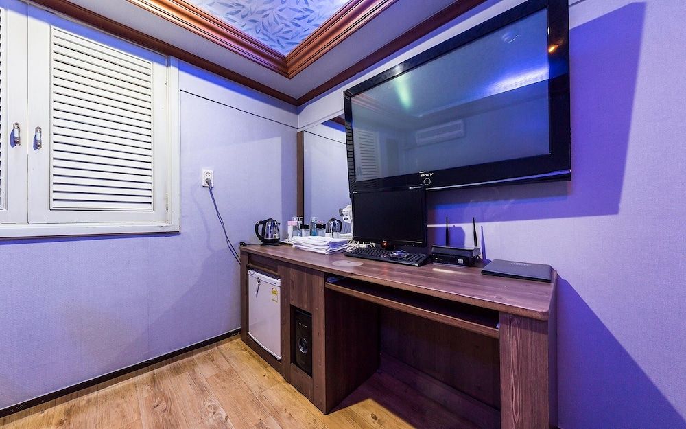 Seoul National University Wheel Room (Standard Room) 9