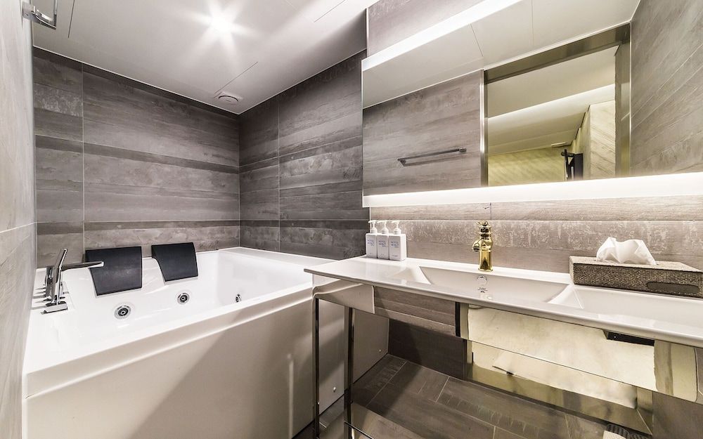 Sadang Metro21 Room (VIP (large whirlpool LG Styler/Netfli) 8