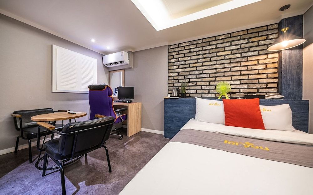 Yeongdeungpo For U Room (Premium (gaming PC/Netflix)) 3