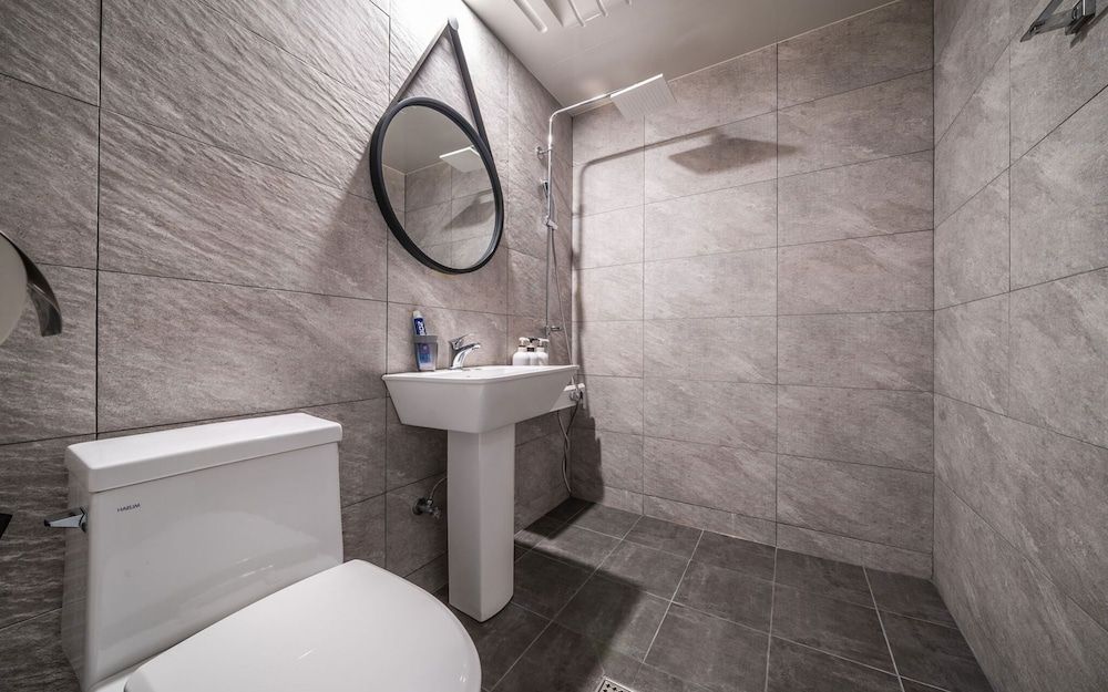 Yeongdeungpo For U Room (Premium (gaming PC/Netflix)) 7