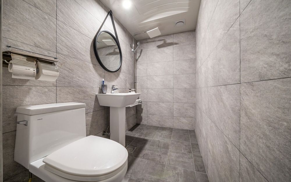 Yeongdeungpo For U Room (Standard (PC/Netflix)) 7