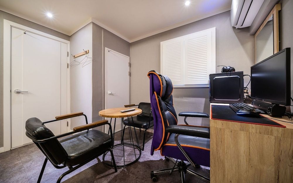 Yeongdeungpo For U Room (Premium (gaming PC/Netflix)) 6