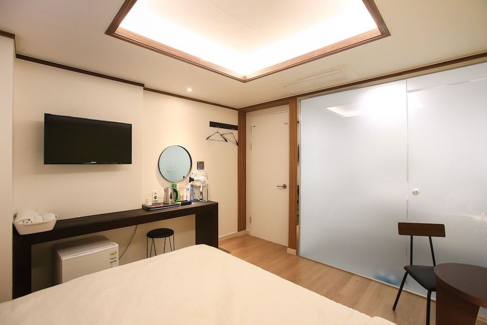 undefined Seocho Denver 8