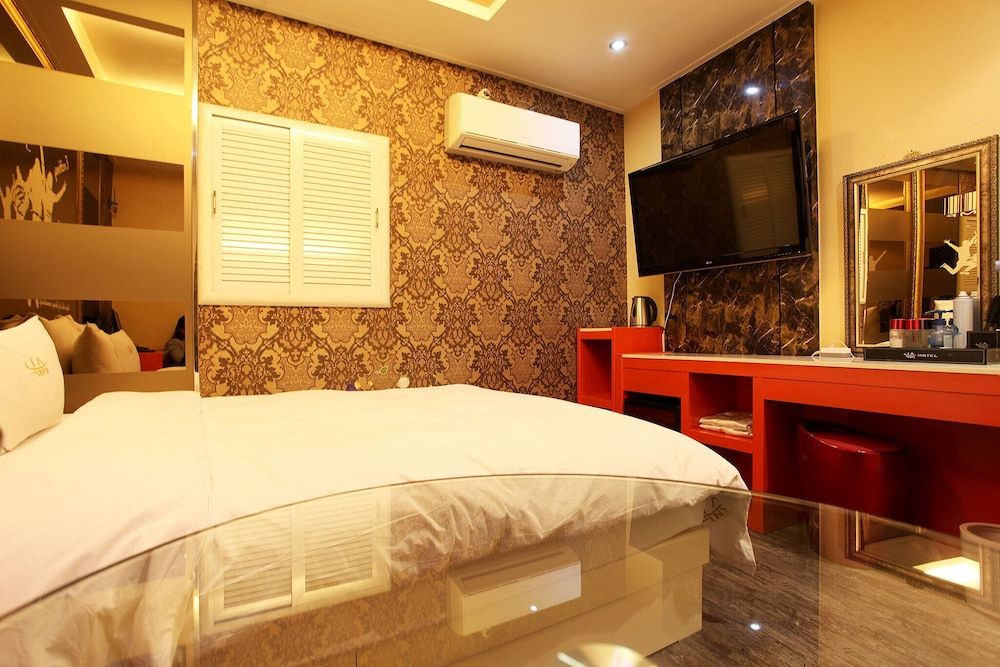 Noryangjin Nix Room (General room (all OTT services availa) 4