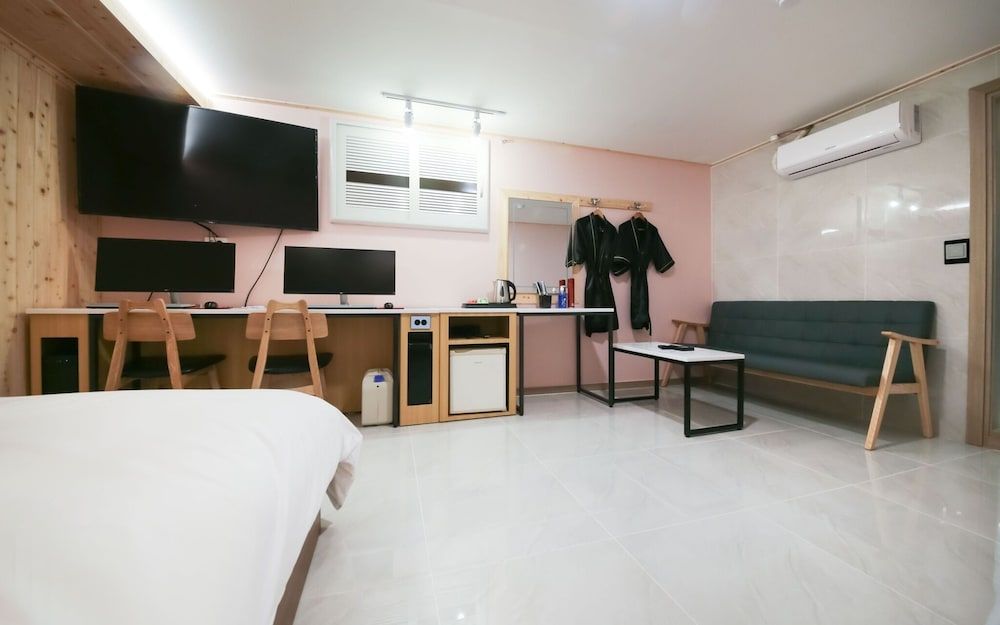 Noryangjin Nstay Room (Special Room 2 PC (All OTT Service Av) 10