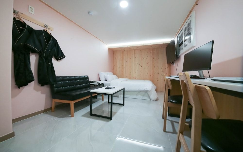 Noryangjin Nstay Room (Special Room 2 PC (All OTT Service Av) 2