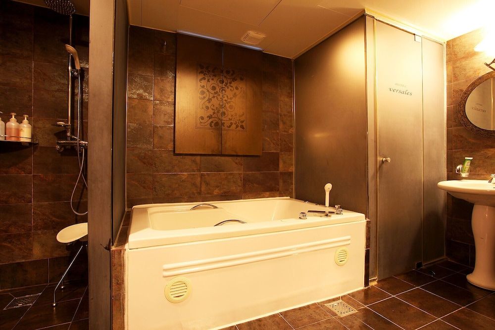 Changdong Versaille Room (Standard Room) 10