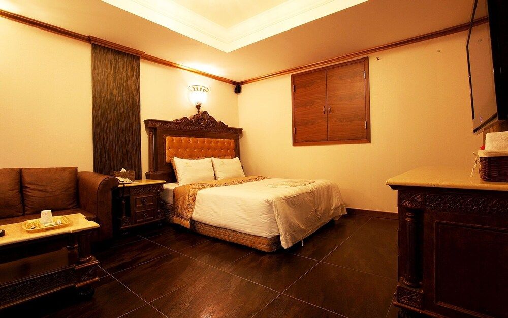 Changdong Versaille Room (Special Room) 12