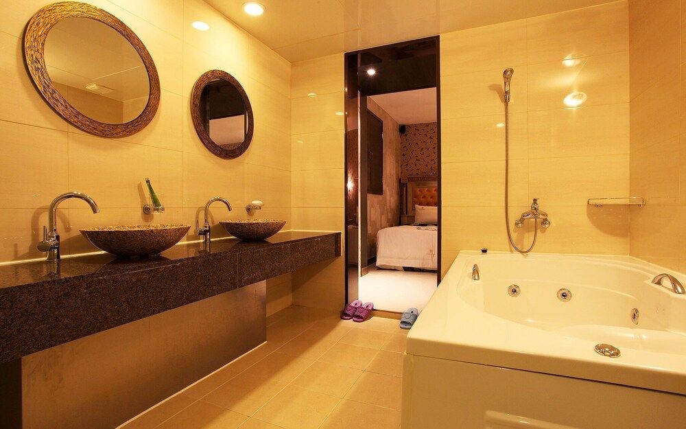 undefined Changdong Versaille 10