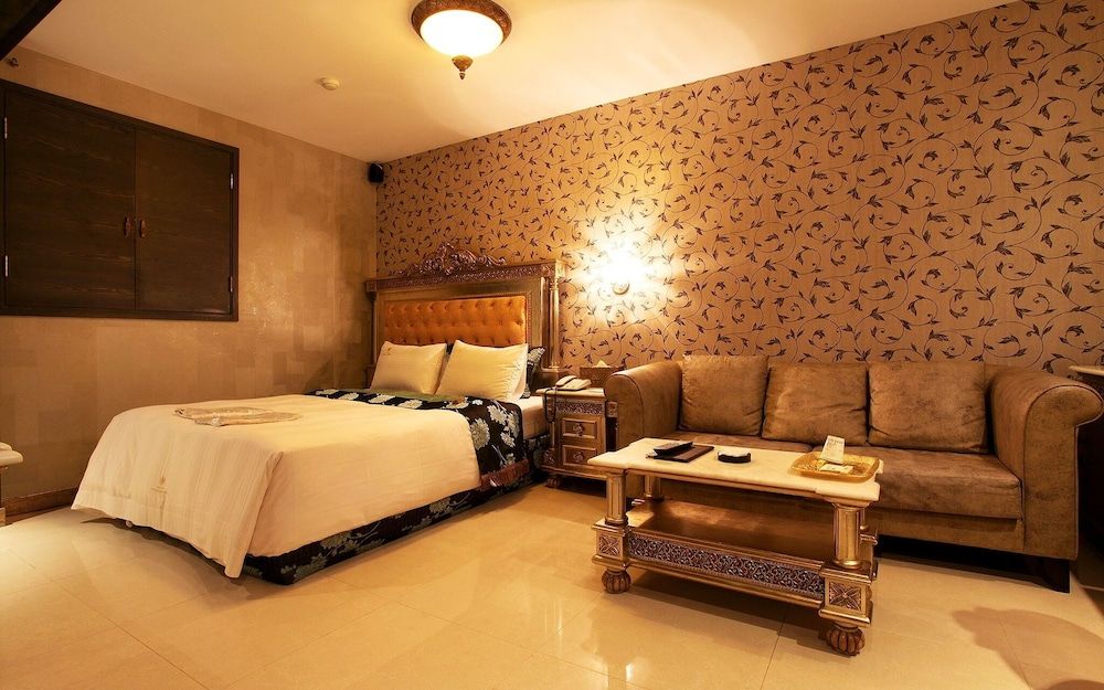 undefined Changdong Versaille 4