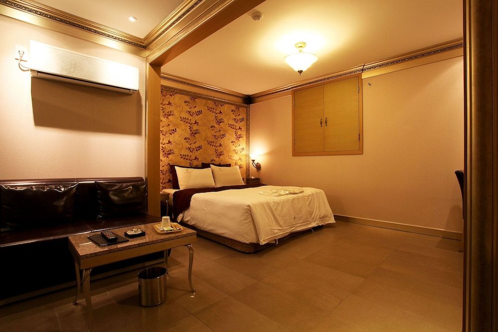 Changdong Versaille Room (Standard Room) 28