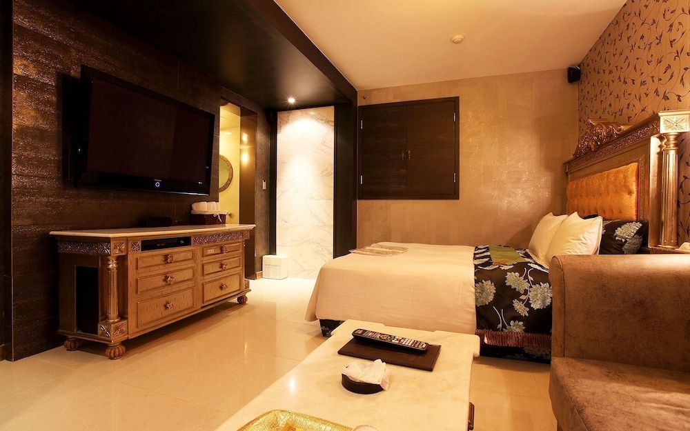 undefined Changdong Versaille 8