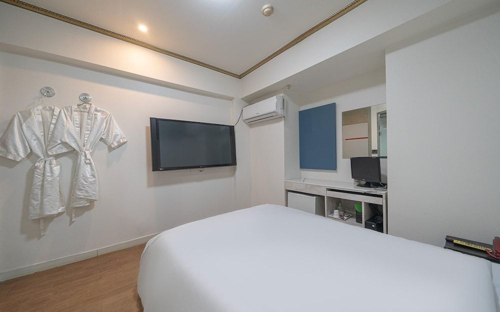 undefined Hoegi Motel 6