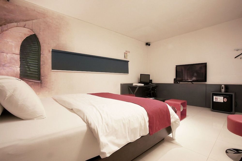 undefined Suyu Solid Hotel 8