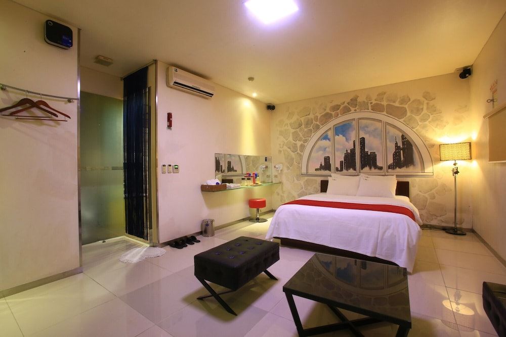 Suyu Solid Hotel Room (Standard room (Netflix available)) 29