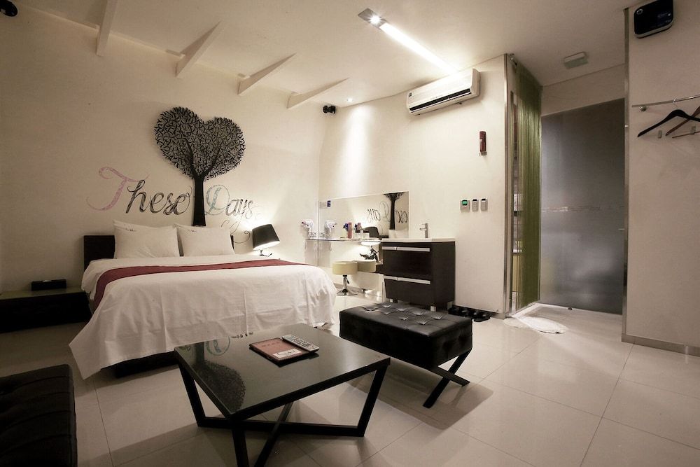 Suyu Solid Hotel Room (Special room (Netflix available)) 13