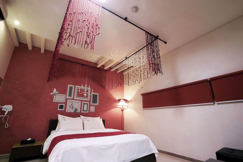 Suyu Solid Hotel Room (Standard room (Netflix available)) 14