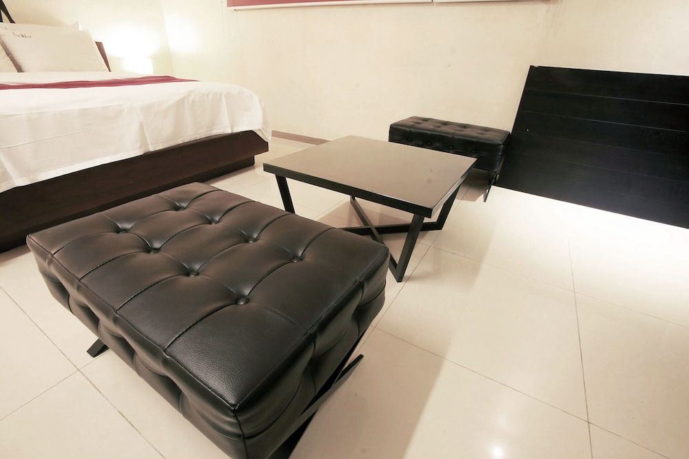 Suyu Solid Hotel Room (Standard room (Netflix available)) 25