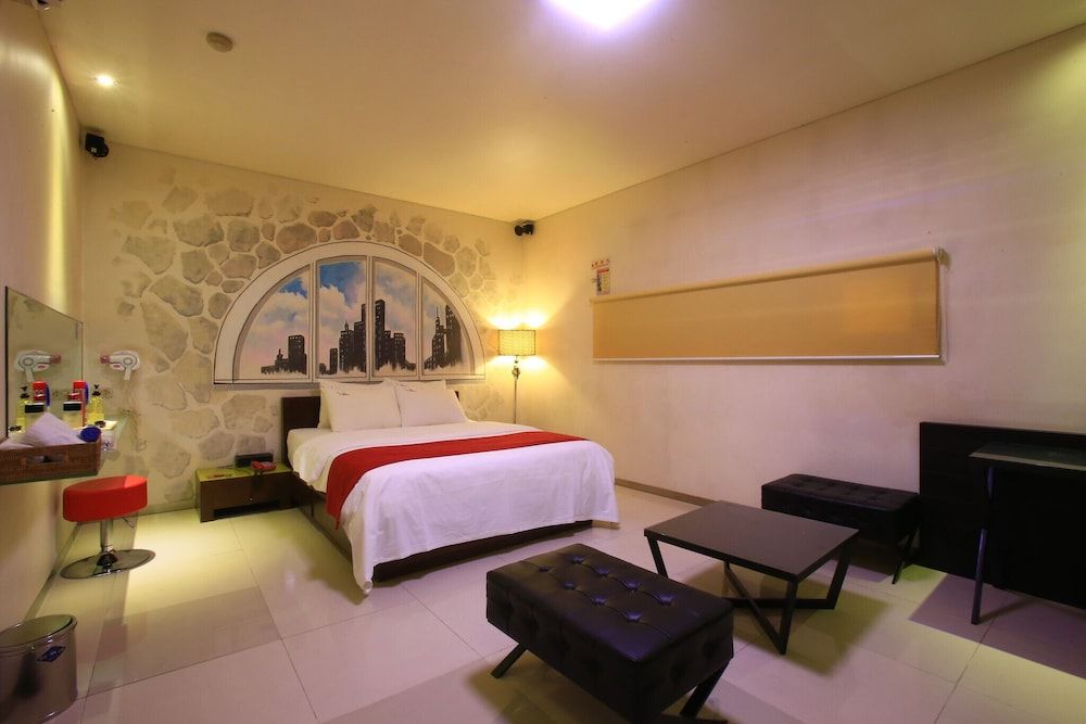 Suyu Solid Hotel Room (Standard room (Netflix available)) 38