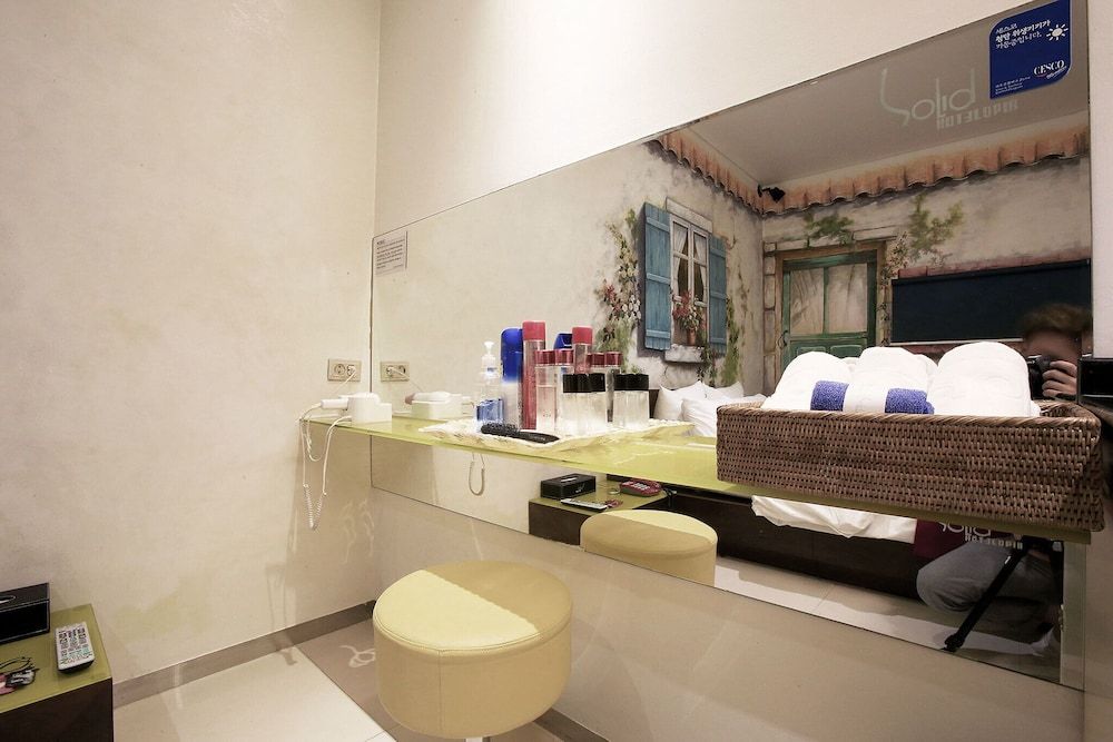 Suyu Solid Hotel Room (Special room (Netflix available)) 8