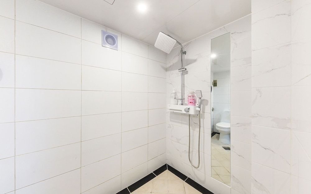 Yongsan Sharp Hotel Room (Standard Room) 7