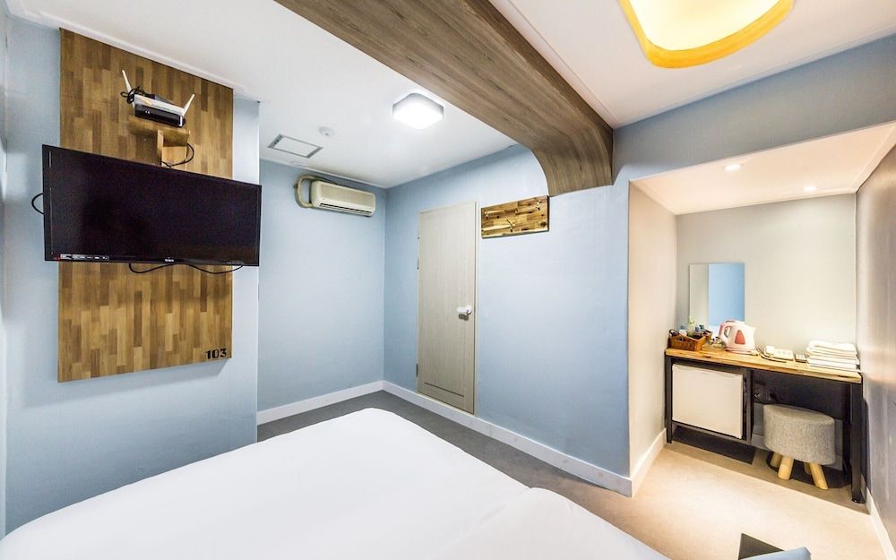 Yongsan Sharp Hotel Room (Standard Room) 5