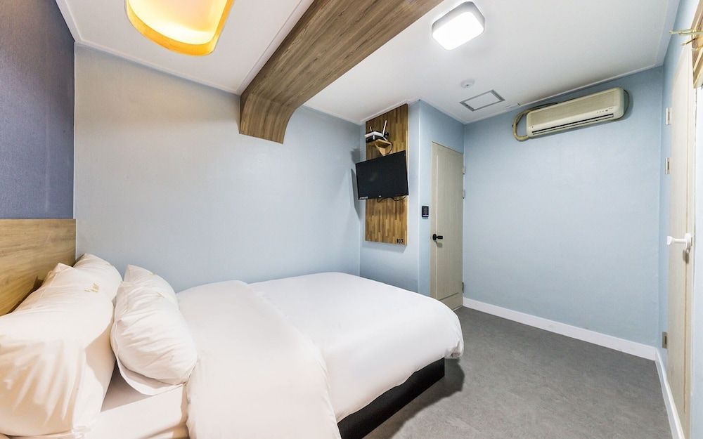 Yongsan Sharp Hotel Room (Standard Room) 3