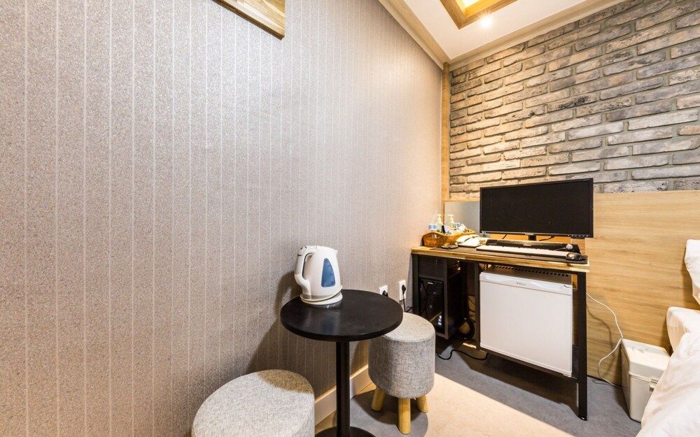 undefined Yongsan Sharp Hotel 8