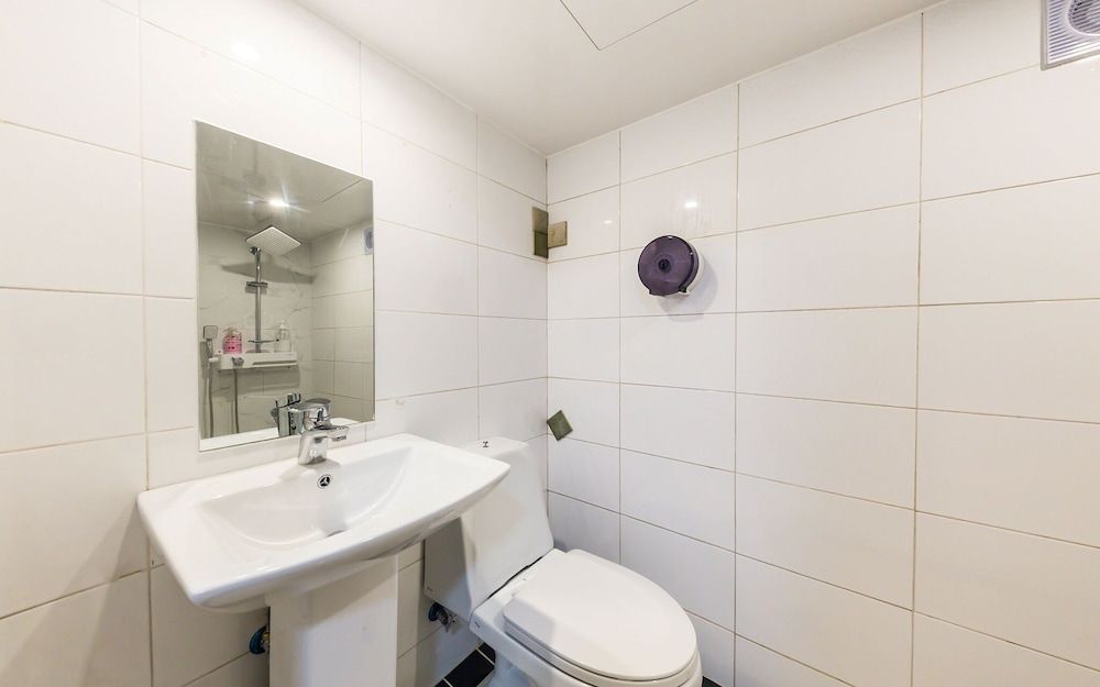 Yongsan Sharp Hotel Room (Standard Room) 6