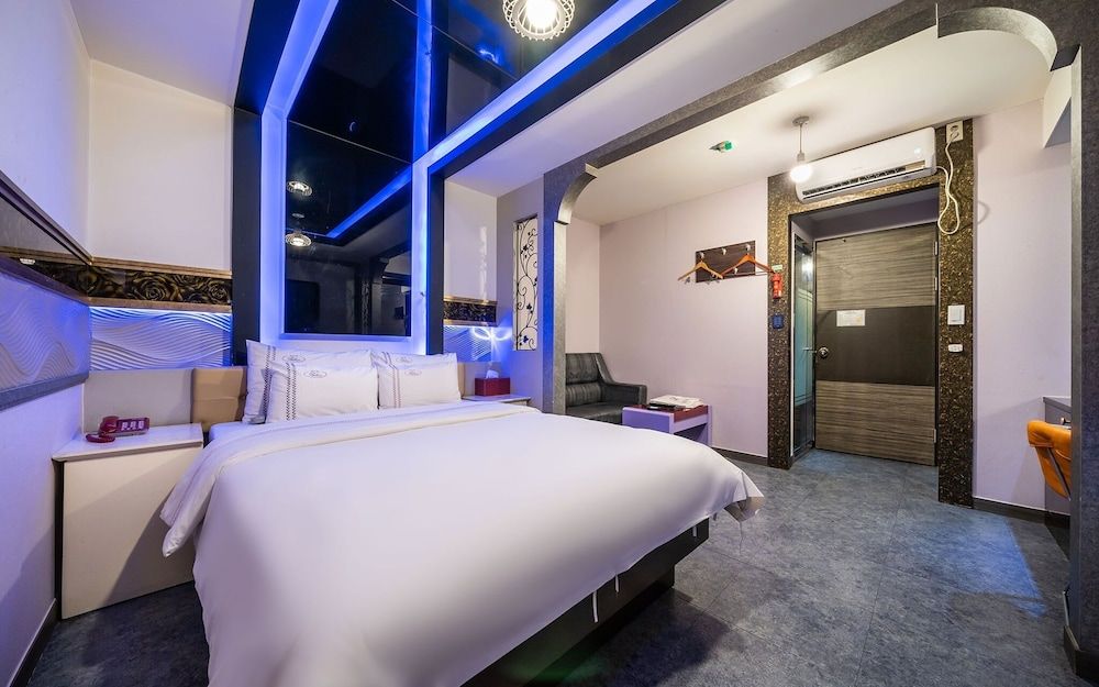 Suyu Palace Hotel Room (General room-physical identification ) 14