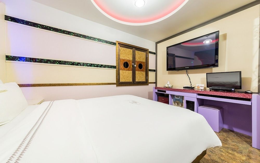 Suyu Palace Hotel Room (General room-physical identification ) 20