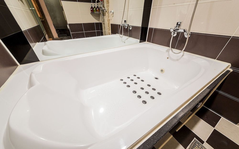 Suyu Palace Hotel Room (Special room-Physical ID is required ) 22