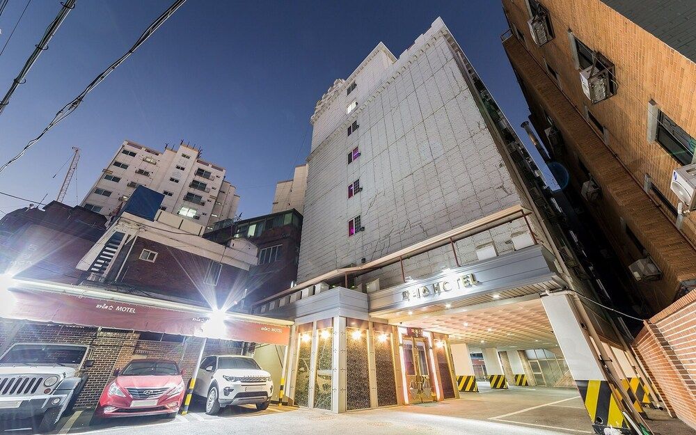 undefined Suyu Palace Hotel 2