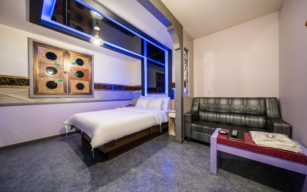 Suyu Palace Hotel Room (General room-physical identification ) 12