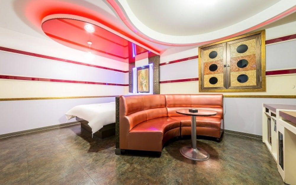 Suyu Palace Hotel Room (Special room-Physical ID is required ) 2