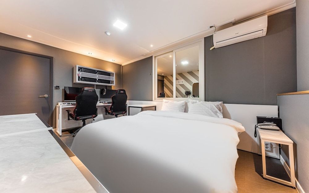 Gildong Orient Room (Deluxe Room (Couples PC Netflix avail) 2