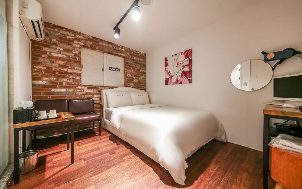 undefined Cheonho Hotel June 8