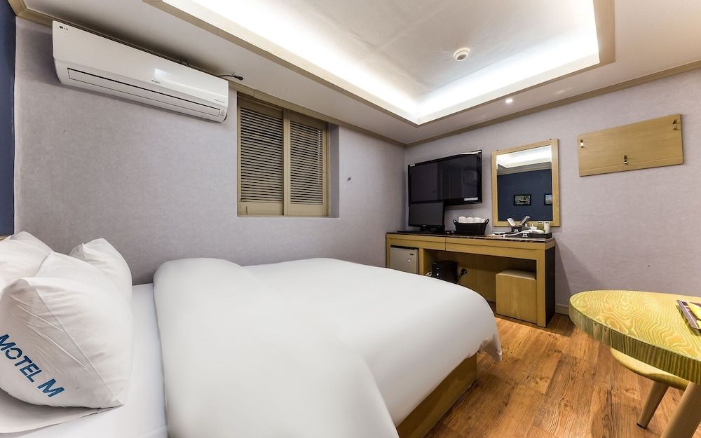 undefined Cheonho M 8