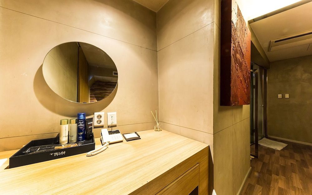 undefined Yeoksam Tria 10