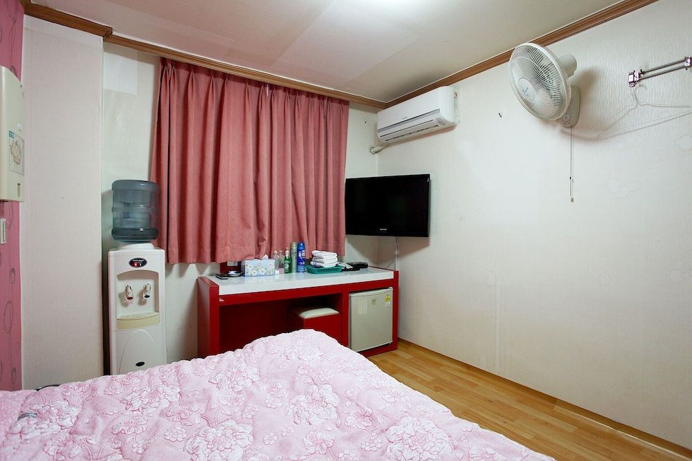 undefined Konkuk University Yeongdong Motel 8