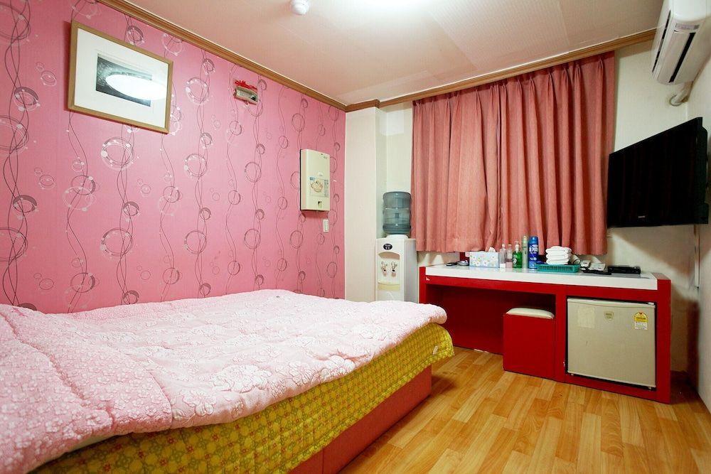 undefined Konkuk University Yeongdong Motel 6