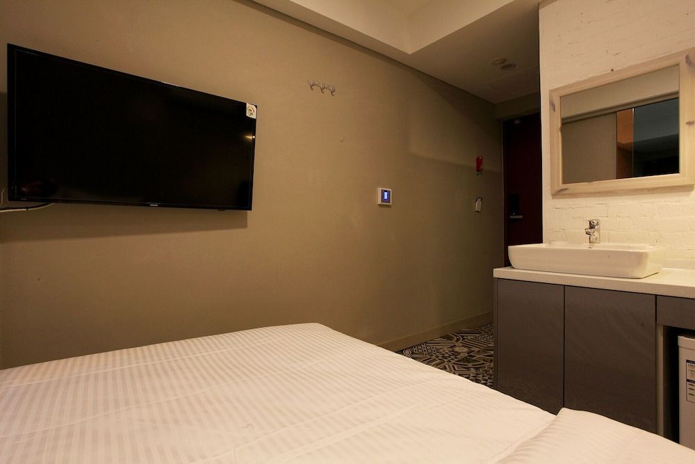 undefined Geumcheon Kkomo 8