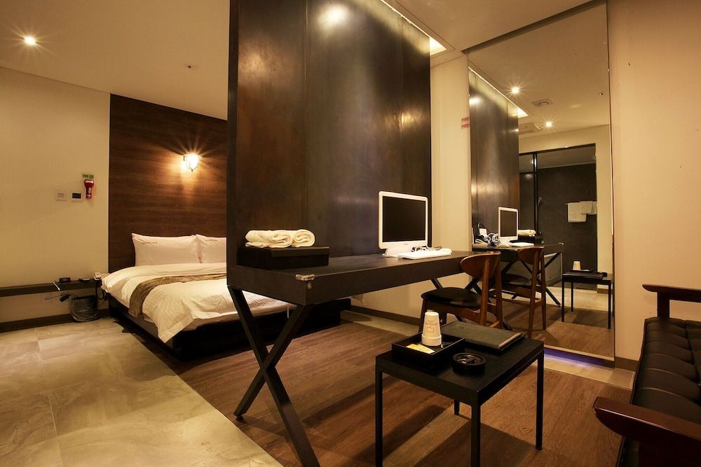 undefined Jongno Hertz 8