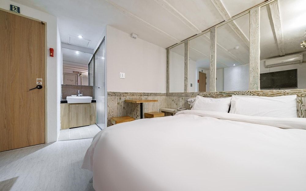 Wangsimni Jouvence Room (Standard room - no consecutive nights) 2