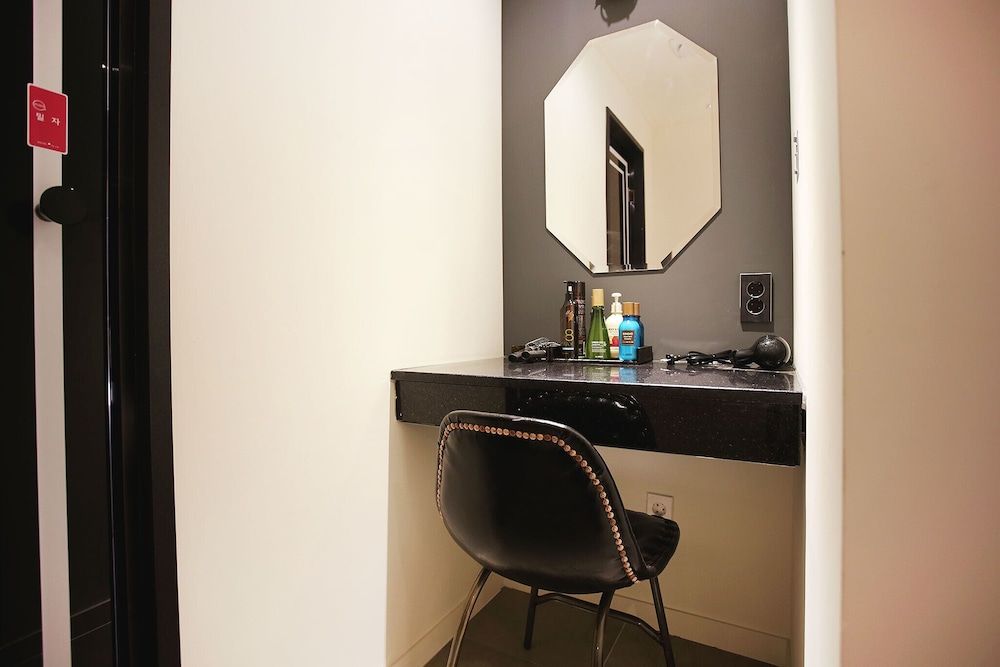 Yaja Gangnam Nonhyeon Room (Premium) 16