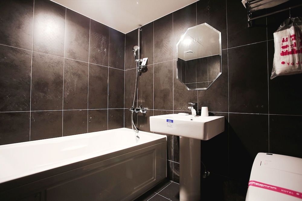 Yaja Gangnam Nonhyeon Room (Premium) 17