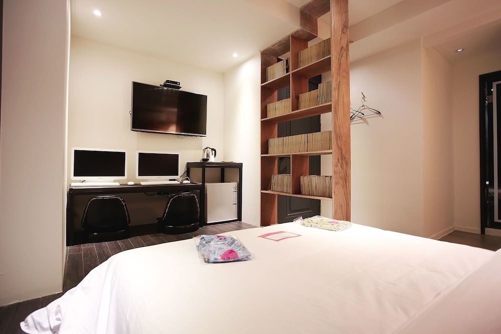 Yaja Gangnam Nonhyeon Room (Premium) 12