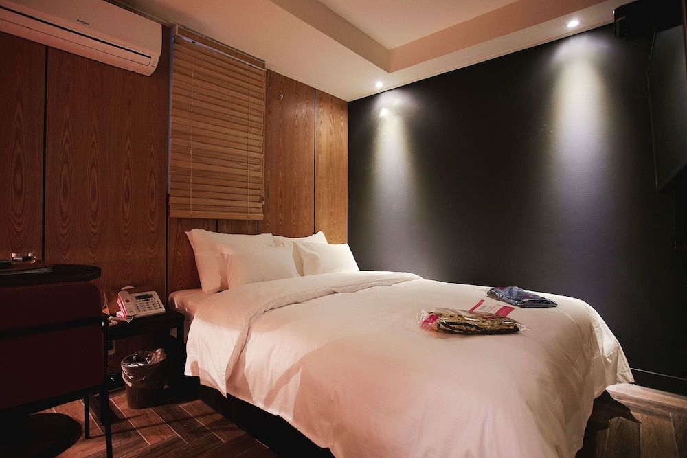 Yaja Gangnam Nonhyeon Room (Premium)