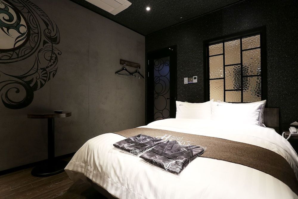 undefined Yeongdeungpo Harrahs 6