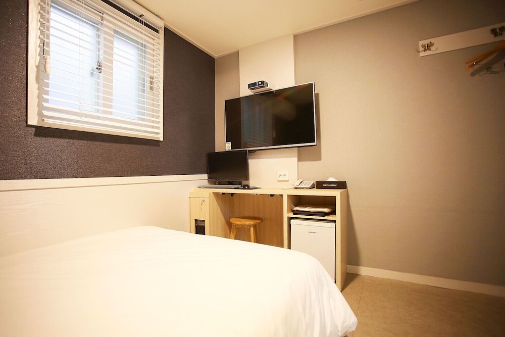 Mia Kanu Room (Standard Room) 3